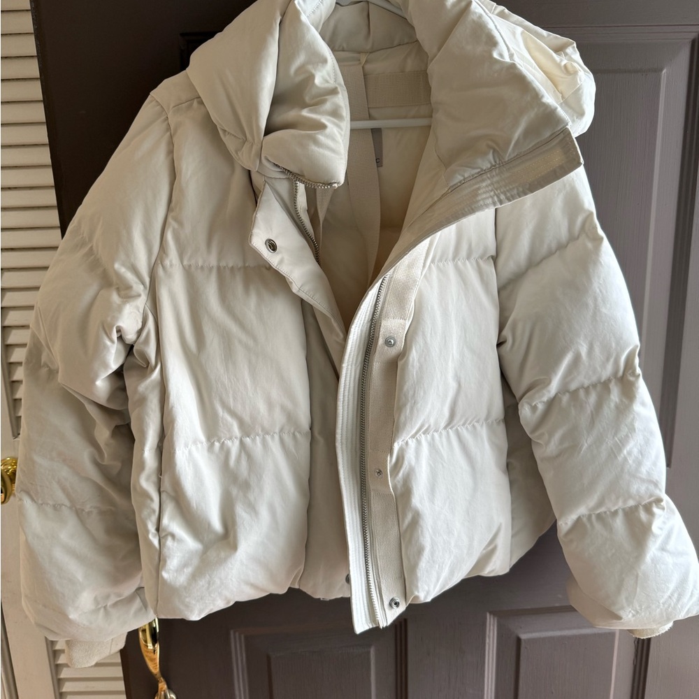 Banana Republic Women's Cream Puffer Jacket